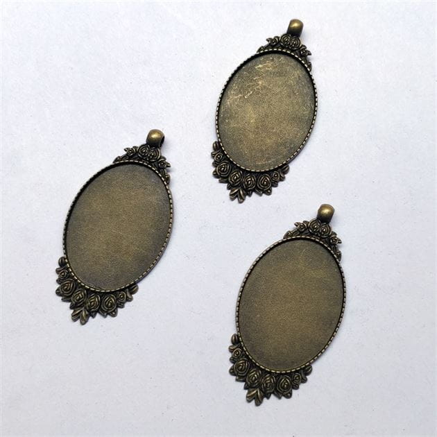 Crafteria ANTIQUE PENDANT BEZELS D-06