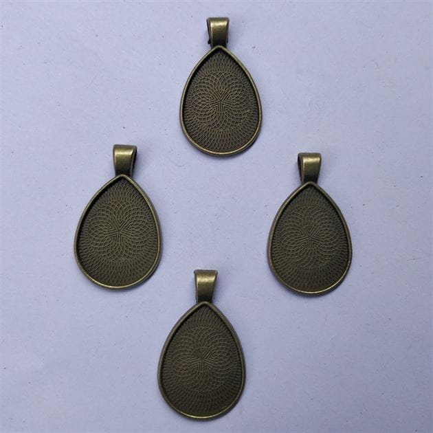 Crafteria ANTIQUIE PENDANT BEZELS D-12
