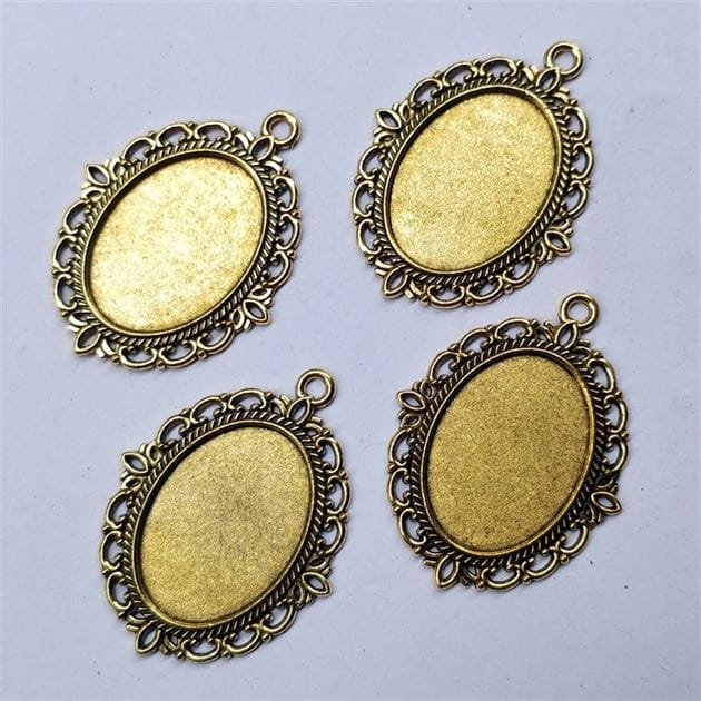 Crafteria GOLD PENDANT BASE D-16